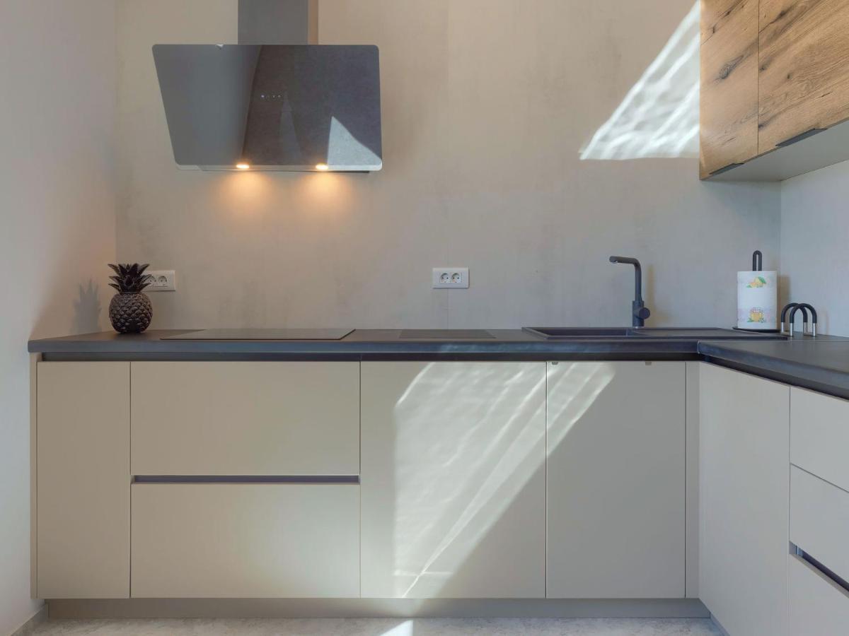 Apartment Wing 77 By Interhome Pola Esterno foto