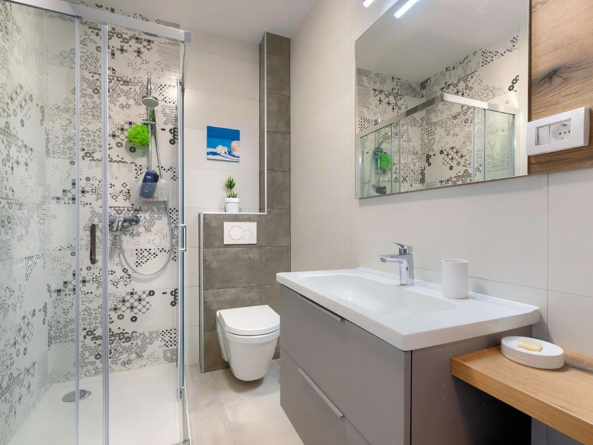 Apartment Wing 77 By Interhome Pola Esterno foto