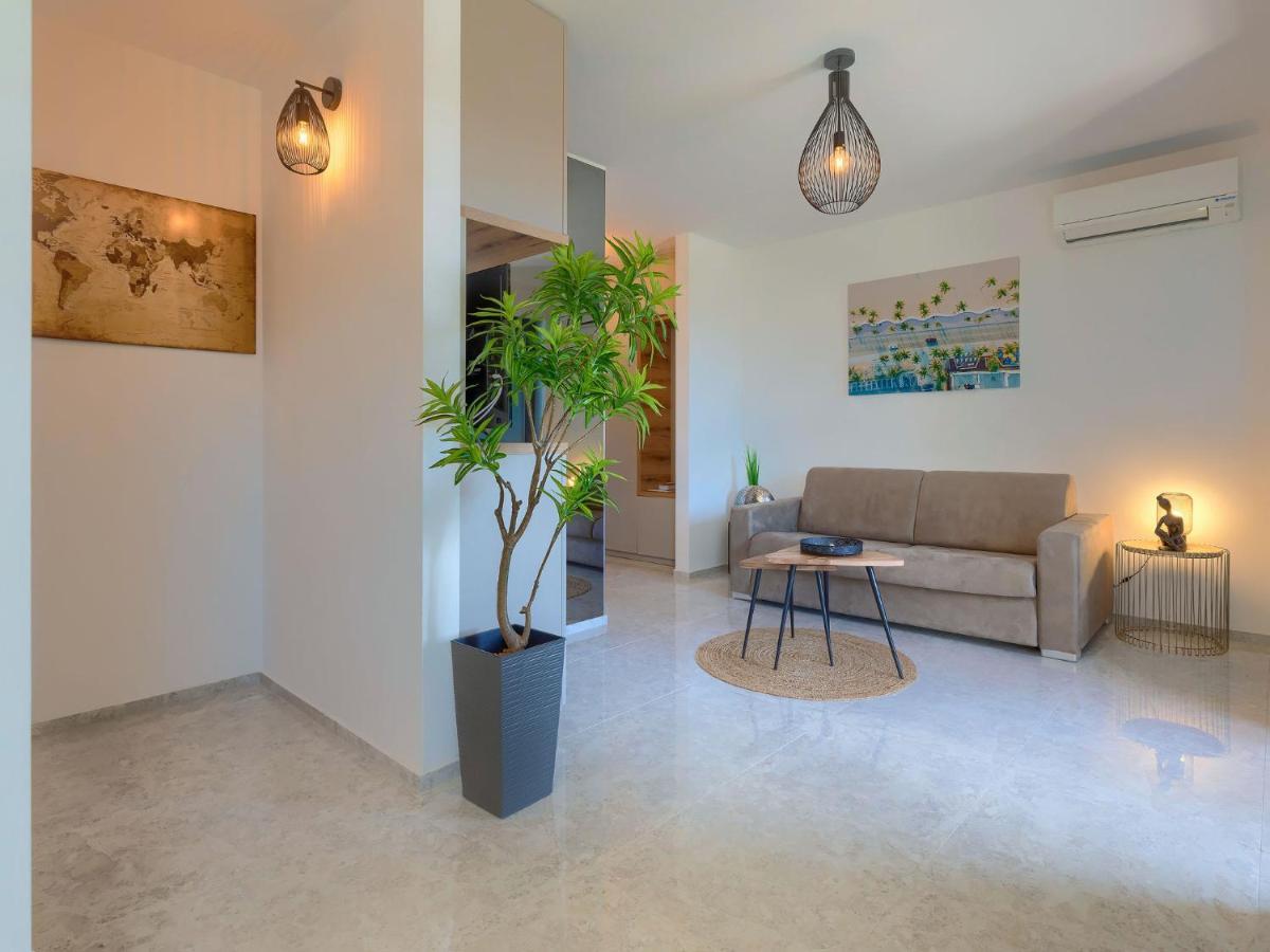 Apartment Wing 77 By Interhome Pola Esterno foto