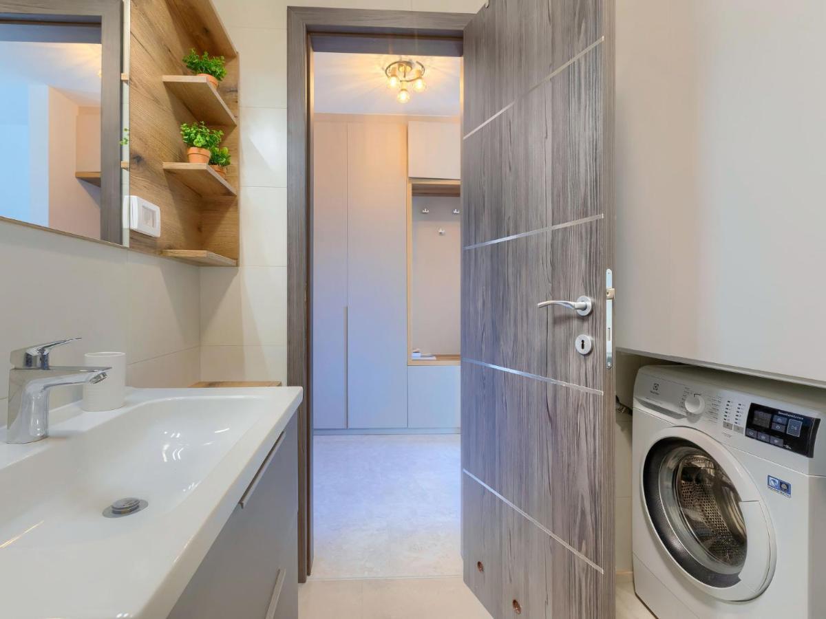 Apartment Wing 77 By Interhome Pola Esterno foto