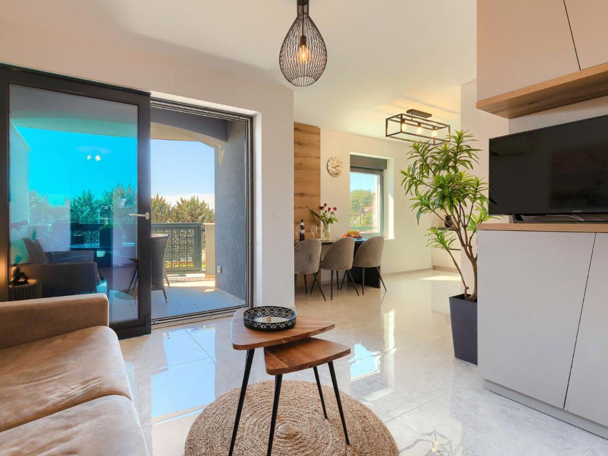 Apartment Wing 77 By Interhome Pola Esterno foto