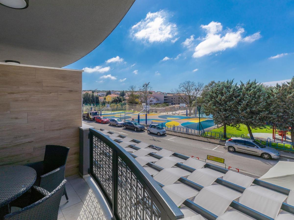 Apartment Wing 77 By Interhome Pola Esterno foto