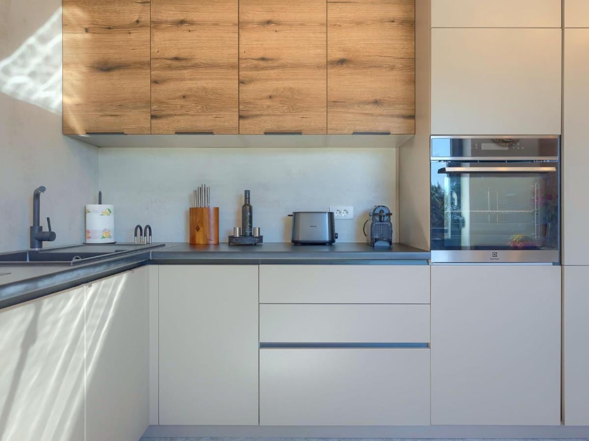 Apartment Wing 77 By Interhome Pola Esterno foto